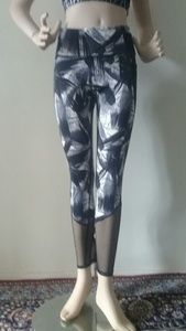 YiTong LEGGINGS LONG. Black $White S/M